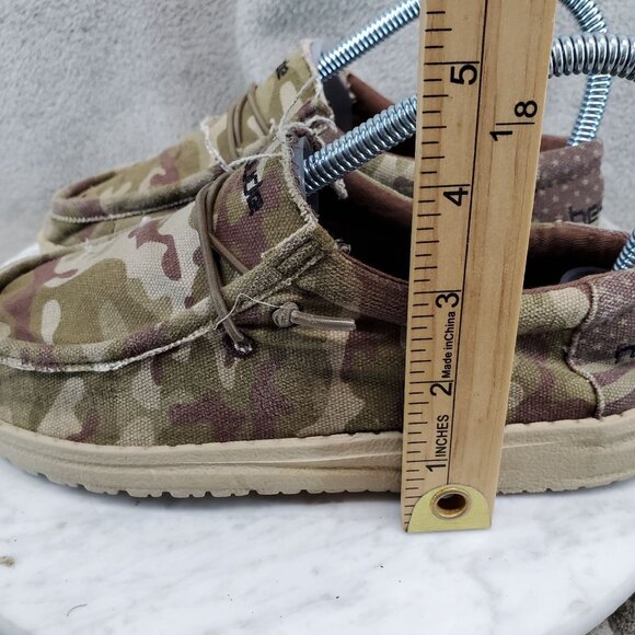 Hey Dude Boys Shoes Size 3 Green Camo Canvas Wally Youth Slip On Sneakers - Picture 2 of 11